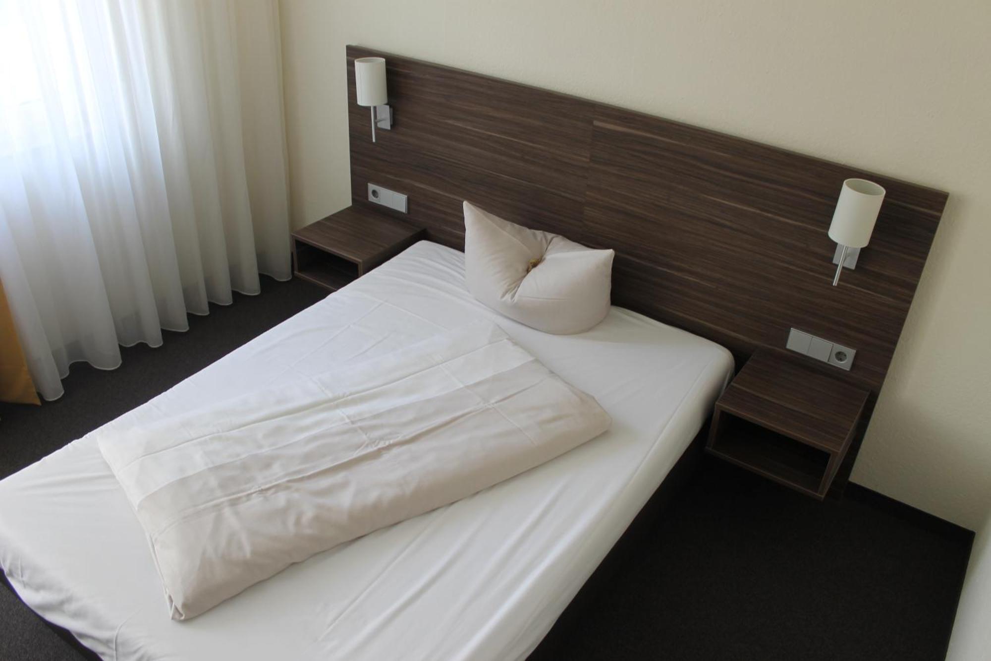 Hotel Weissach Am Neuenbuehl Buitenkant foto